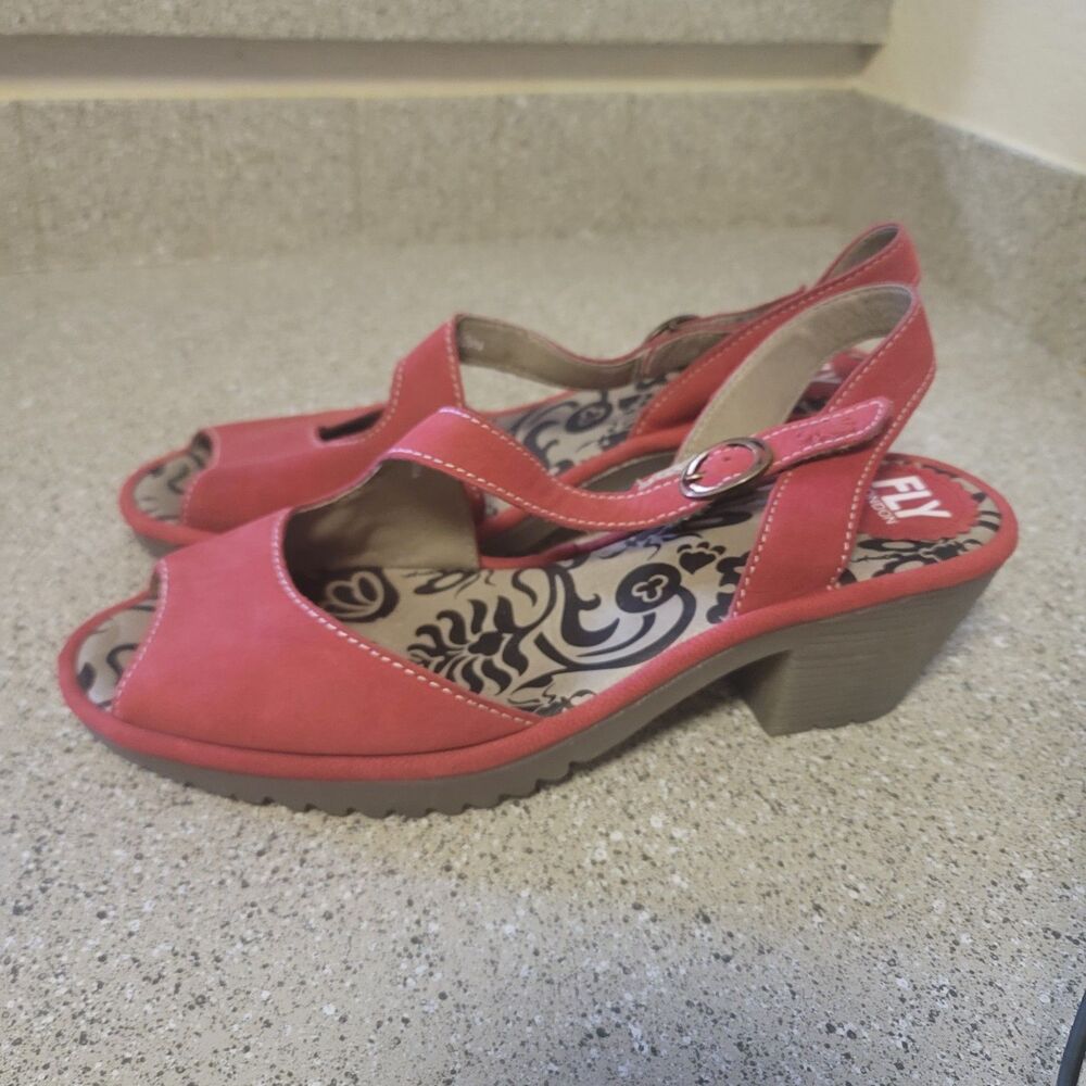 Fly London Red Wyno Sandals Size 41/10